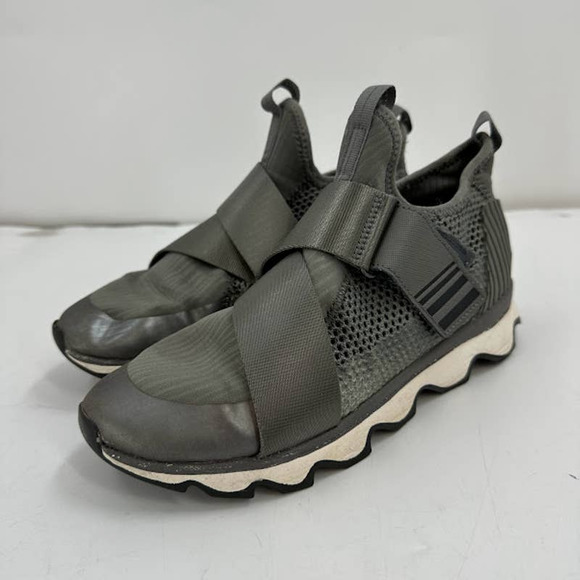 Sorel Shoes - Sorel Kinetic Sneakers Shoes Gray size 7.5 NL2909